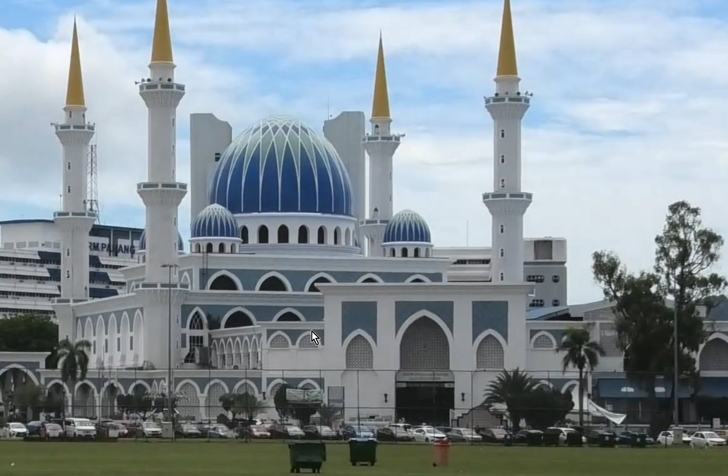 Masjid Negeri Moschee