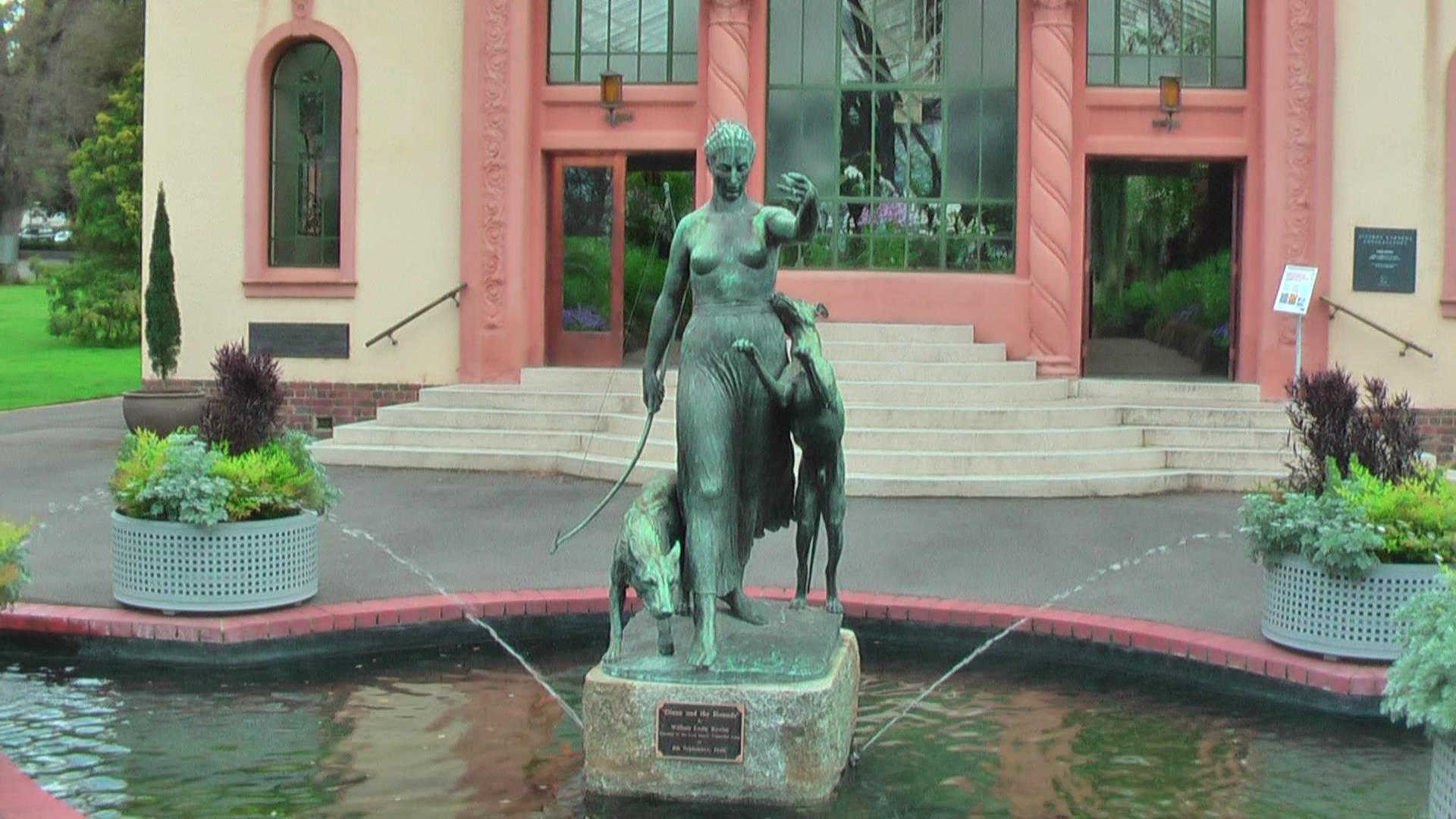 DianaStatue