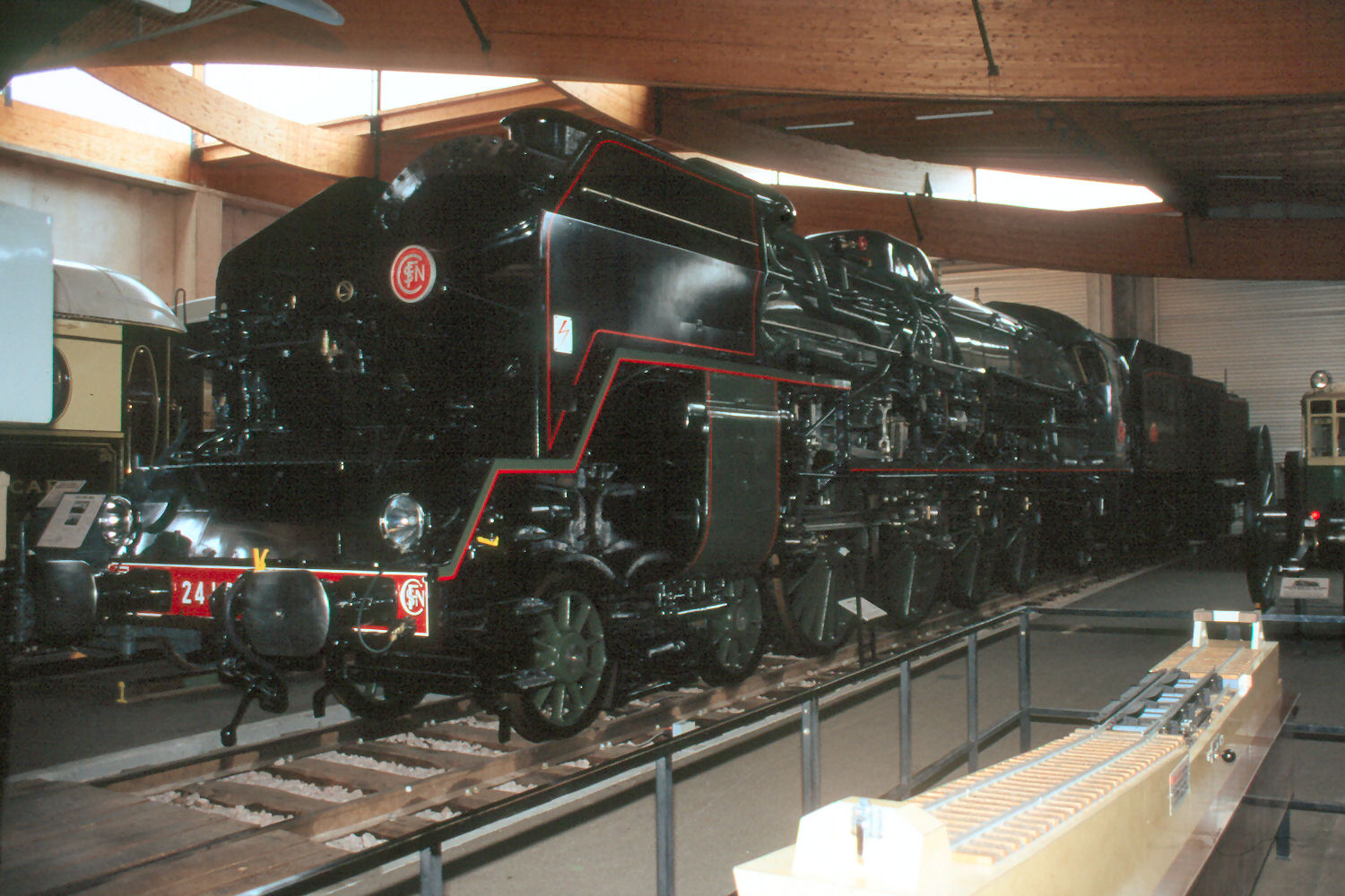 026004