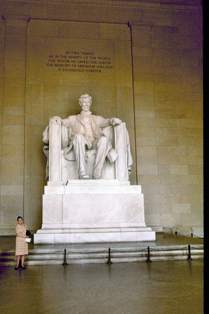 LincolnStatue